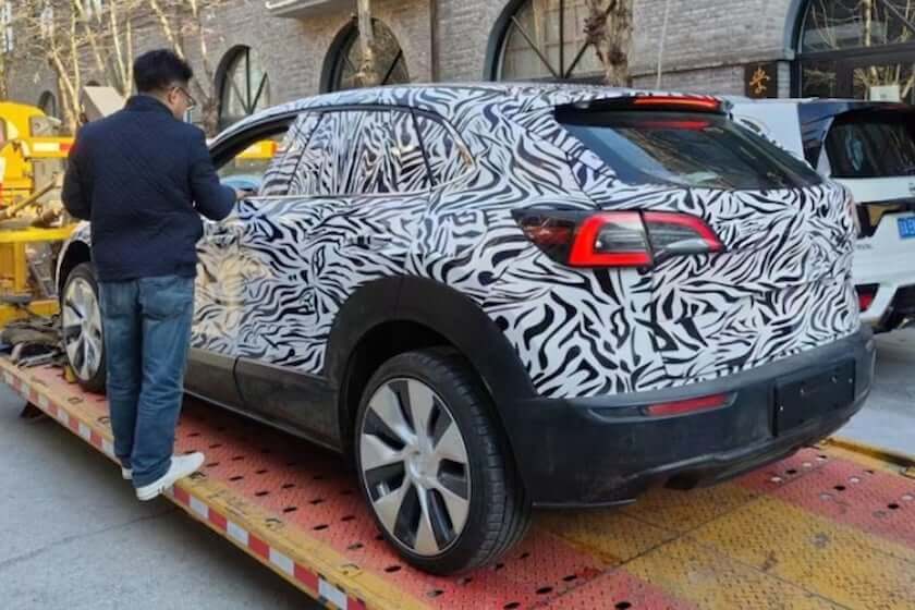 A New Tesla Model Spotted in China (3)