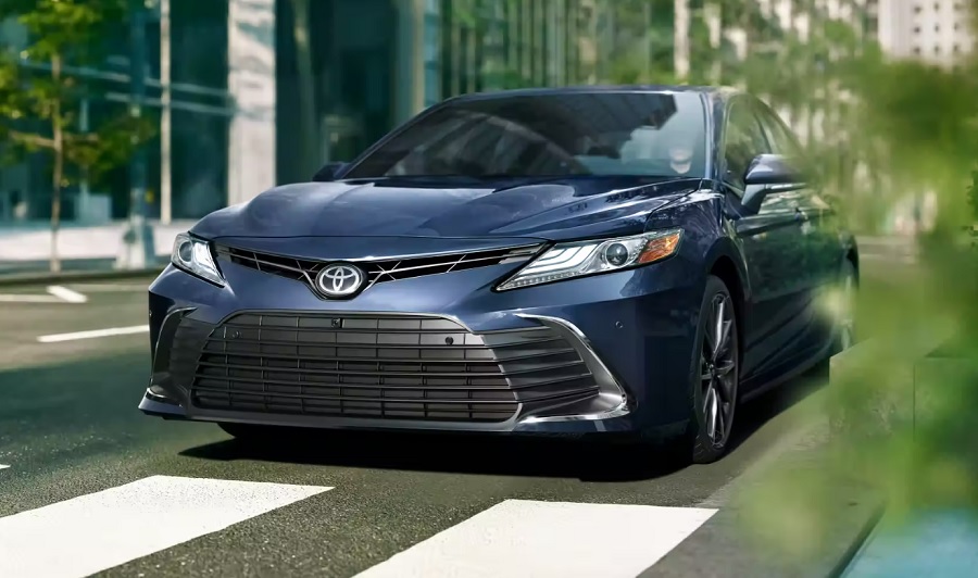 prices and specs of 2023 Toyota Camry