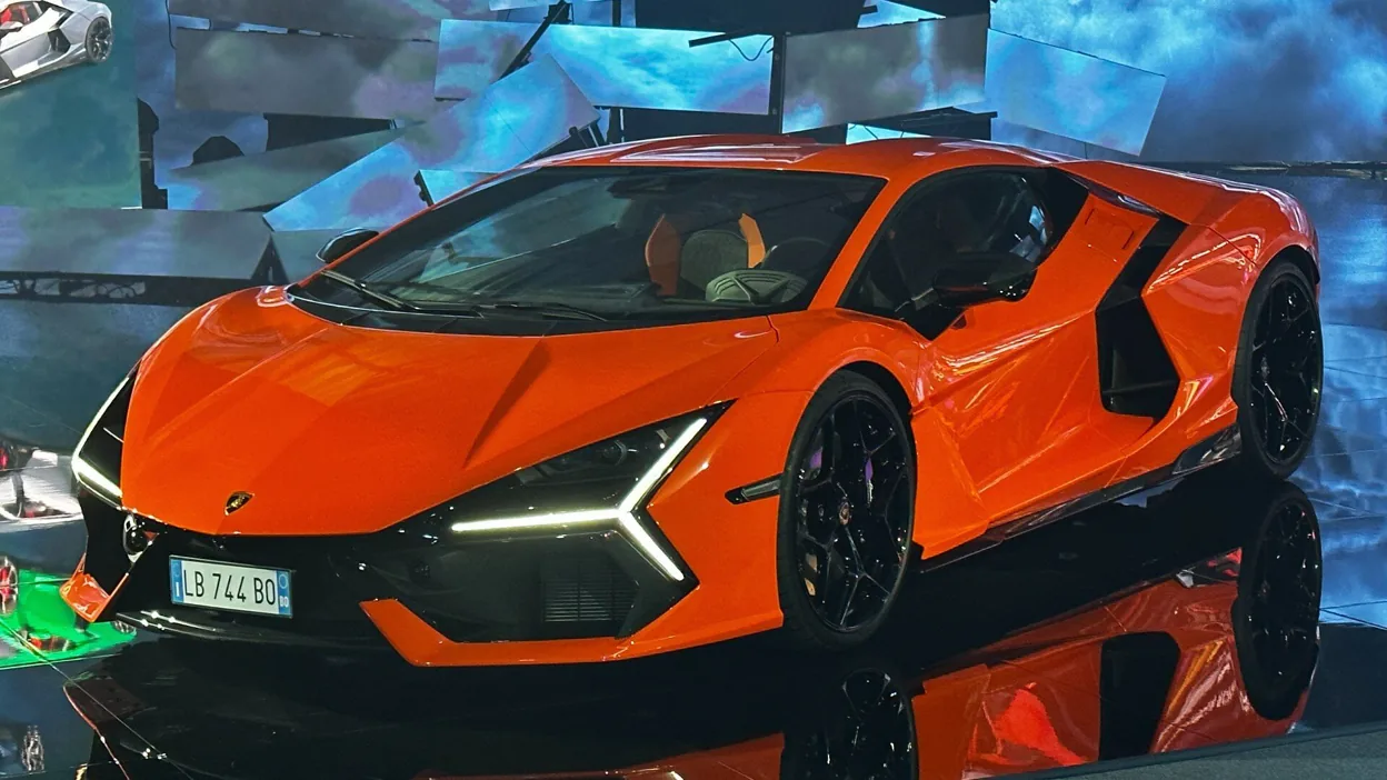 Lamborghini Revuelto All New