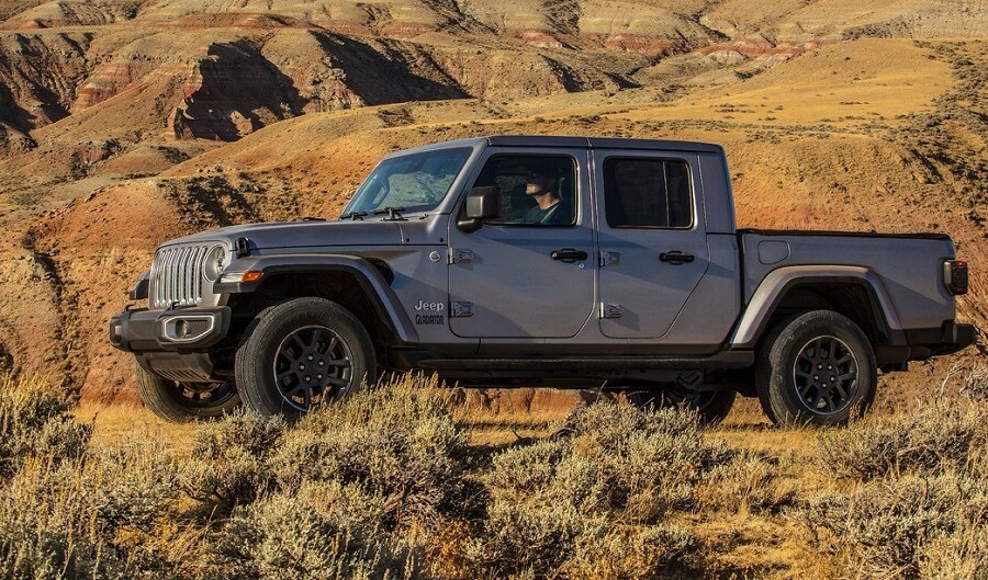 2023 Jeep Gladiator Review - ArabGT