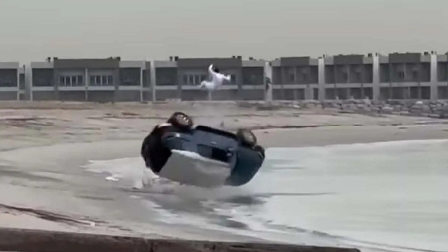 Wild Beach Stunt