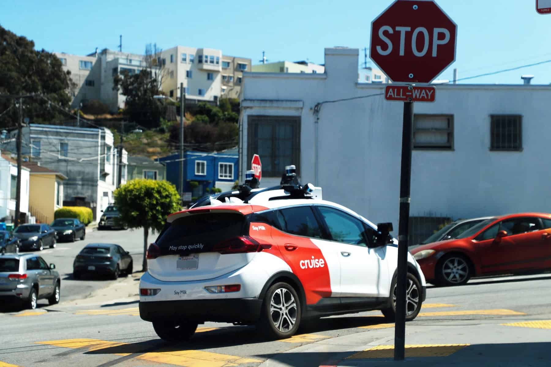 GM Ends Plans for Cruise Self-Driving Robotaxis