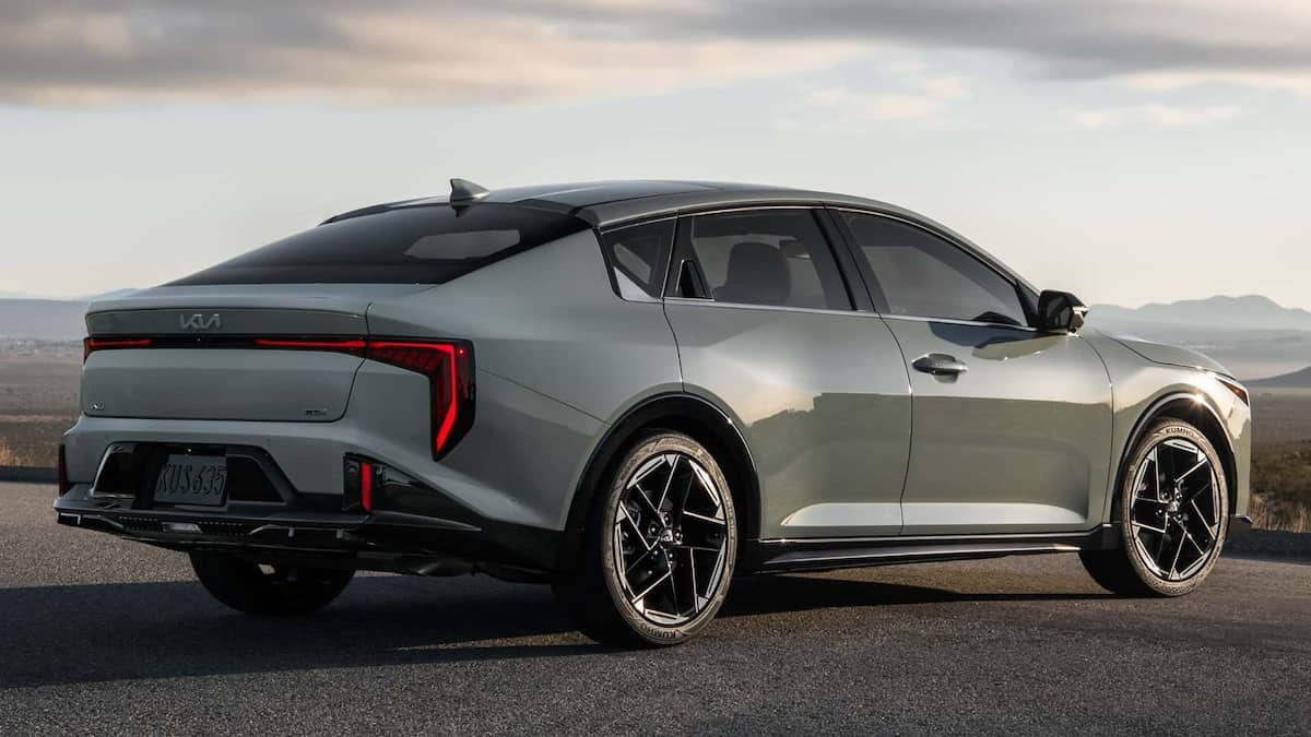 kia-k4-sedan-takes-first-place-in-kia-s-2025-sales-arabgt