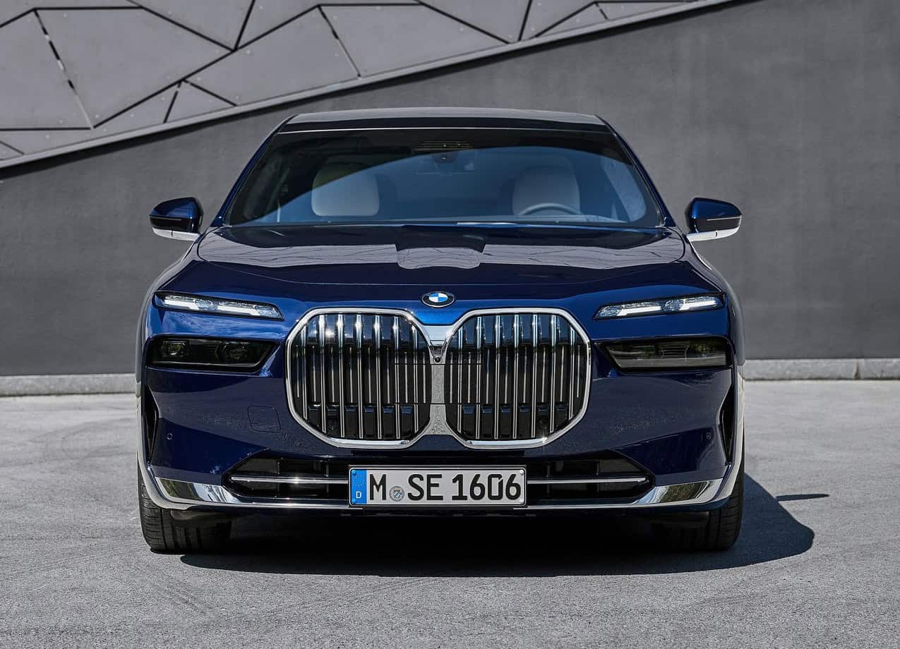 How Much Does the 2025 BMW 7 Series Cost?