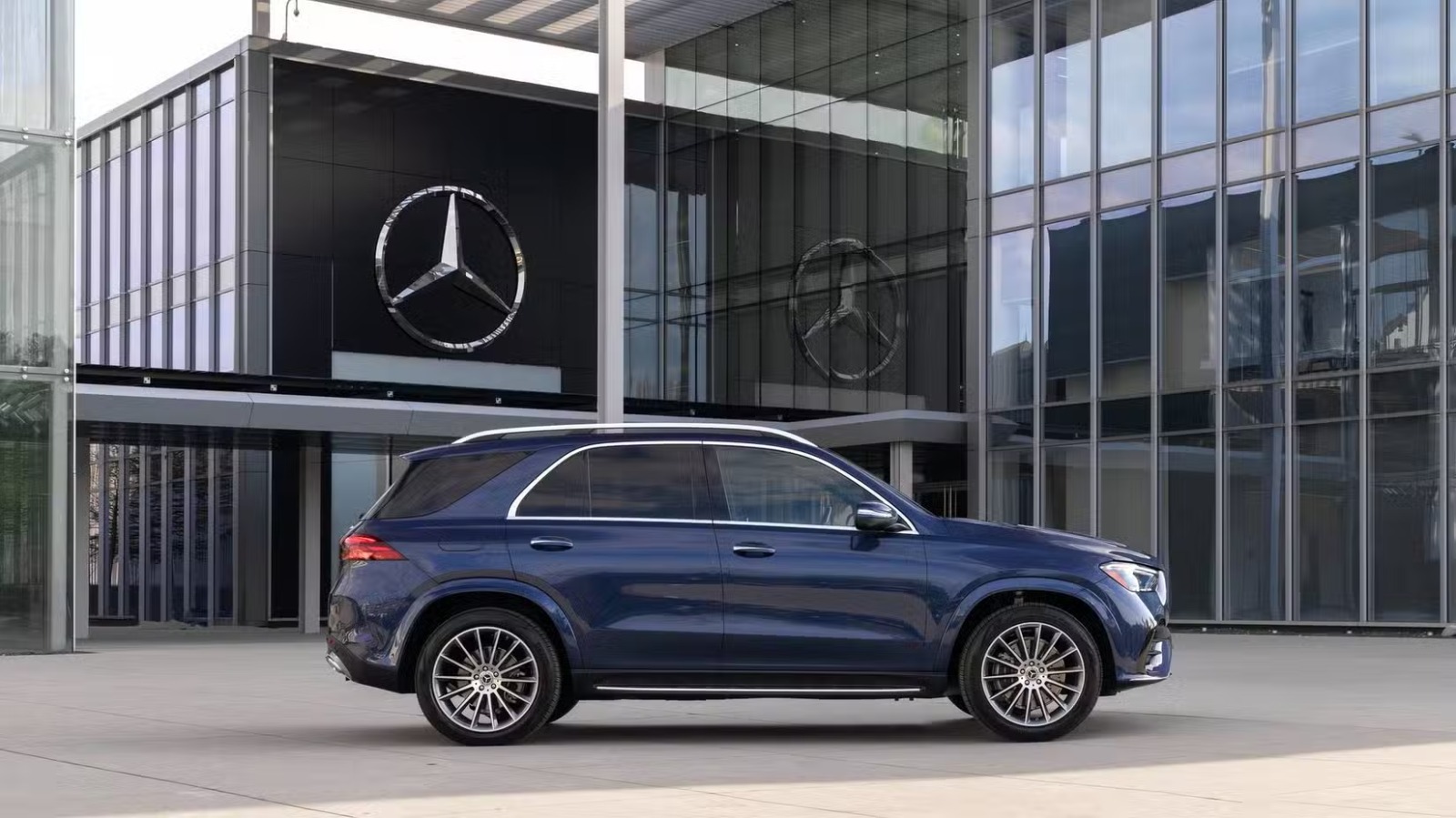 Mercedes-Benz Reports 10% Sales Decline in 2025 - ArabGT