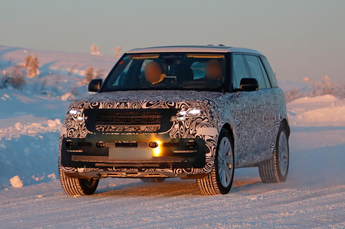2027 Range Rover Facelift Spotted Ahead Of Official Debut - ArabGT