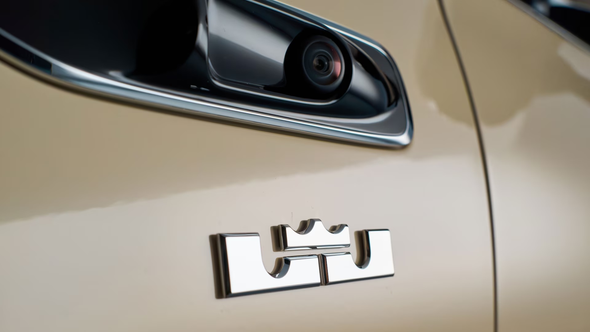 lebron james mercedes maybach s 680 pebble beach media 3